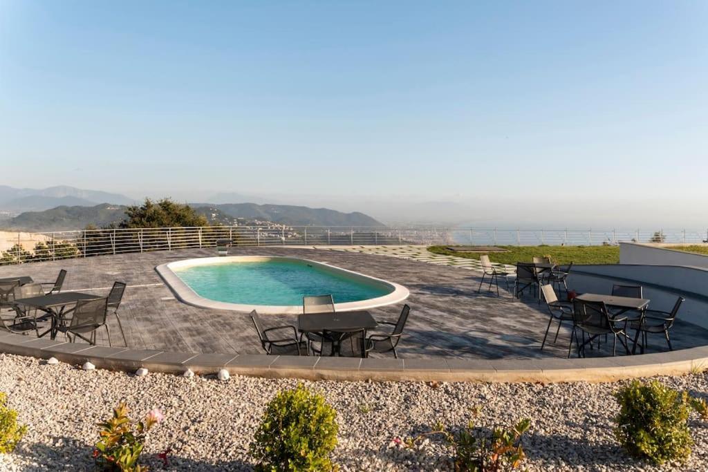 Appartamento Emma Con Piscina - Vista Mare"Tenuta Croce" サレルノ エクステリア 写真